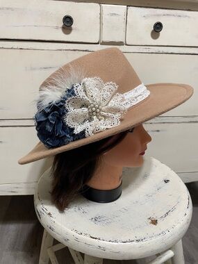Women's Tan Felt Fedora with Lace Flower Accent